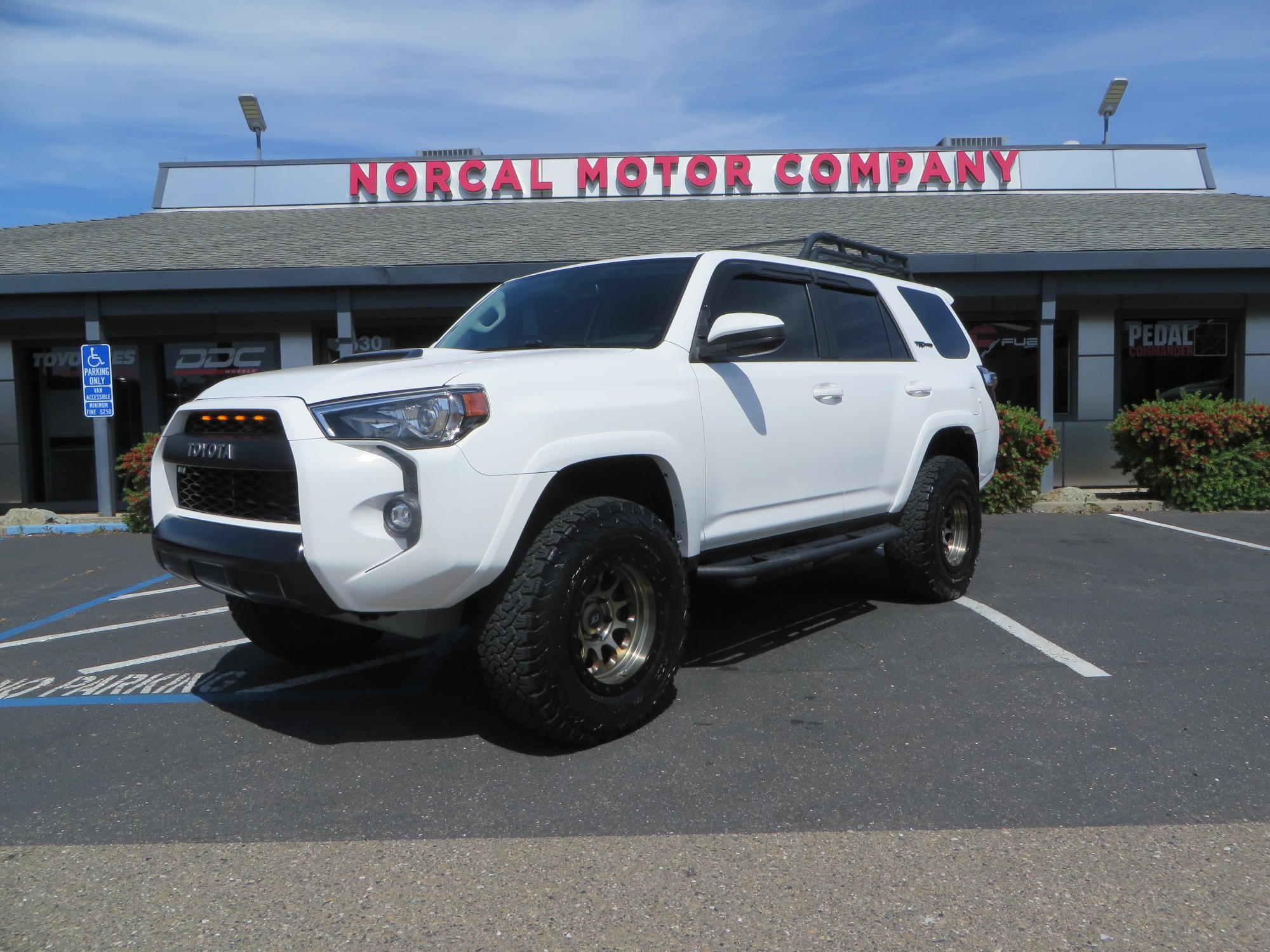 photo of 2019 Toyota 4Runner SR5 4WD